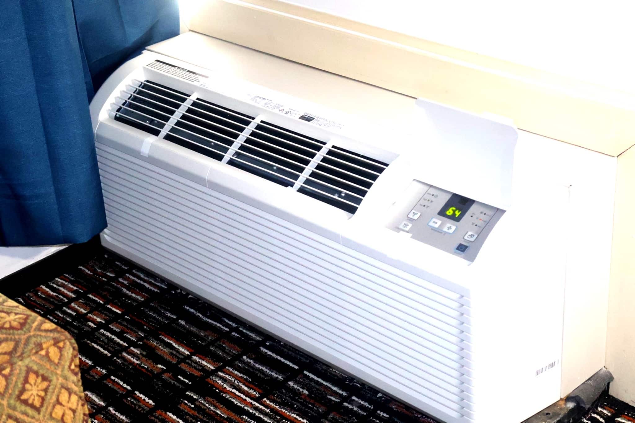 Whirlpool King Suite - Non-Smoking climate control