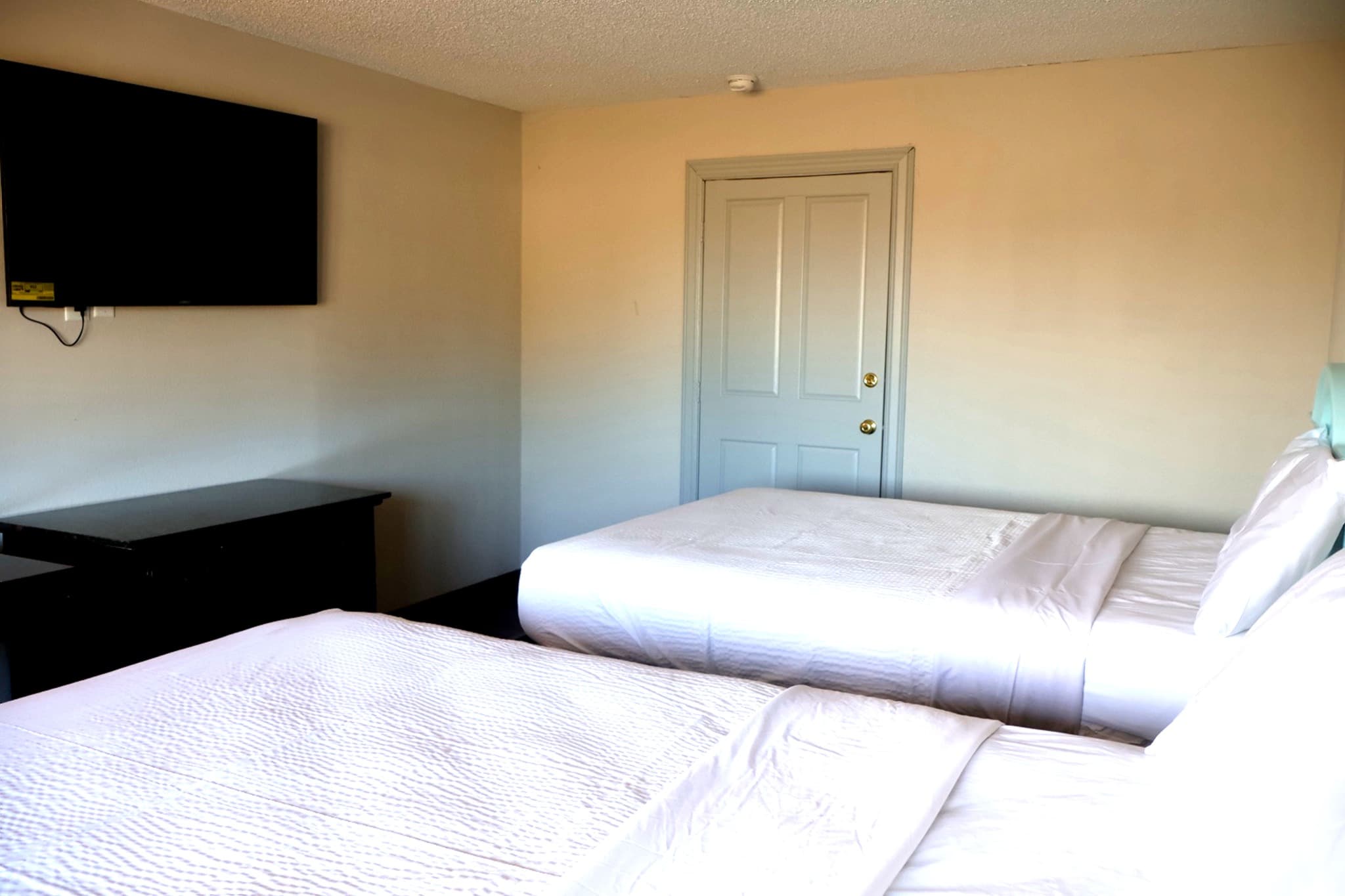 Kitchenette Apartment